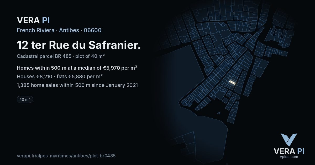 12 ter Rue du Safranier, Antibes at night – the plot lit, the parcels around coloured by the prices near them