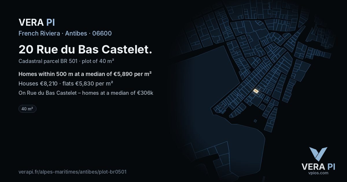 20 Rue du Bas Castelet, Antibes at night – the plot lit, the parcels around coloured by the prices near them