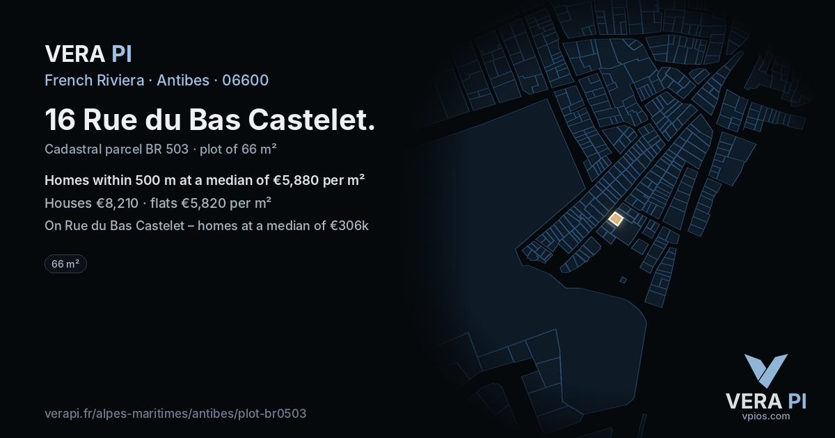 16 Rue du Bas Castelet, Antibes at night – the plot lit, the parcels around coloured by the prices near them