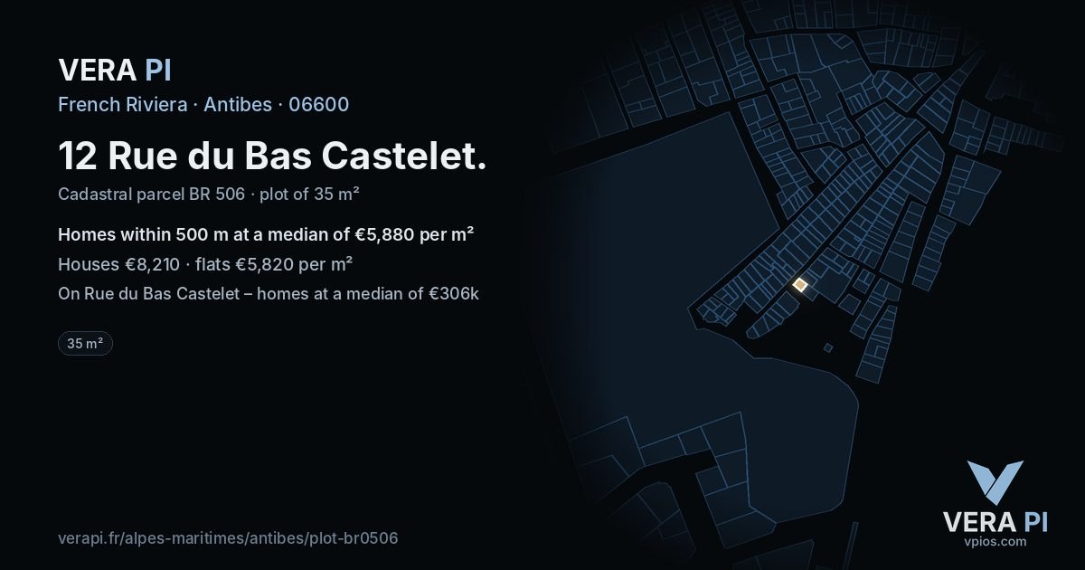 12 Rue du Bas Castelet, Antibes at night – the plot lit, the parcels around coloured by the prices near them