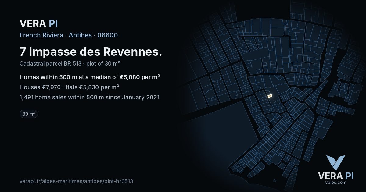 7 Impasse des Revennes, Antibes at night – the plot lit, the parcels around coloured by the prices near them