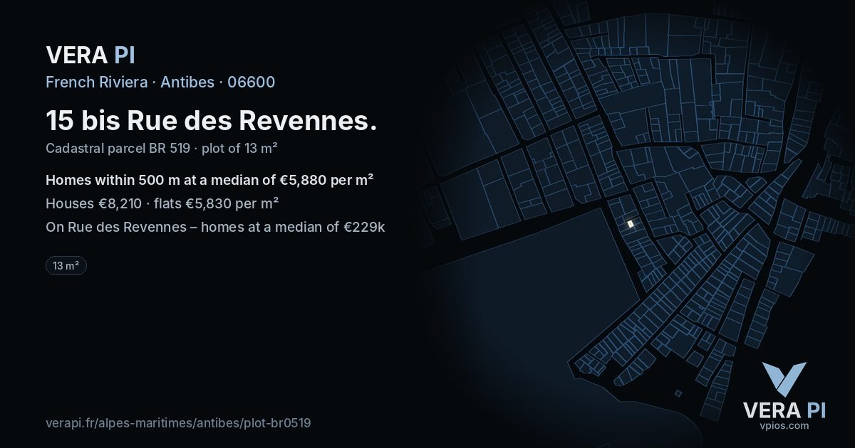 15 bis Rue des Revennes, Antibes at night – the plot lit, the parcels around coloured by the prices near them