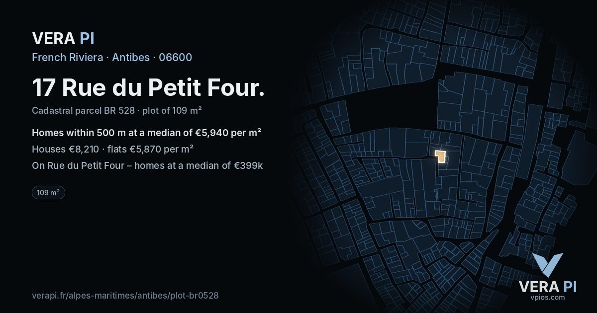 17 Rue du Petit Four, Antibes at night – the plot lit, the parcels around coloured by the prices near them