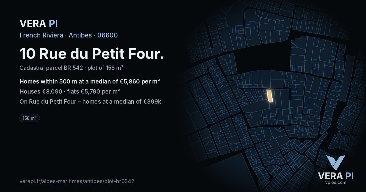 10 Rue du Petit Four, Antibes at night – the plot lit, the parcels around coloured by the prices near them