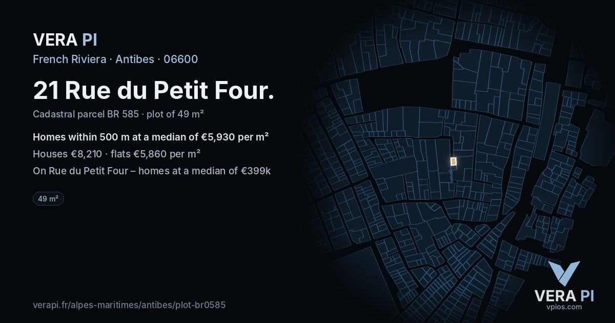 21 Rue du Petit Four, Antibes at night – the plot lit, the parcels around coloured by the prices near them
