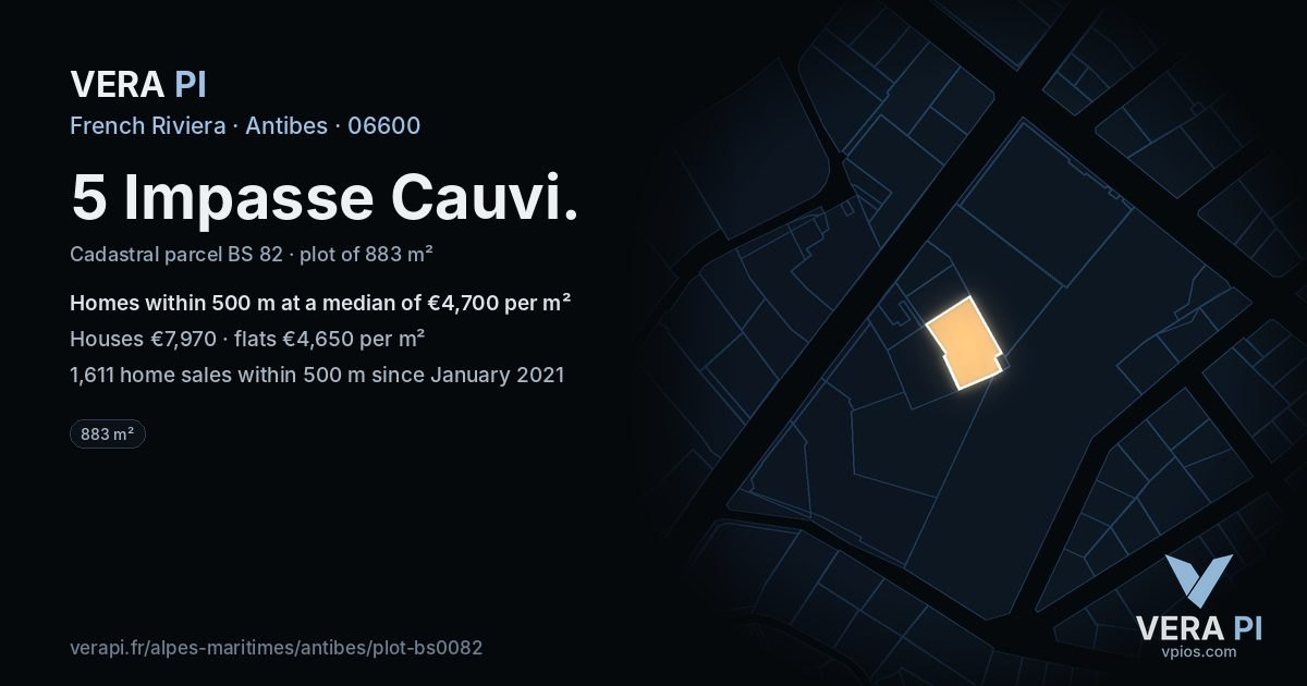 5 Impasse Cauvi, Antibes at night – the plot lit, the parcels around coloured by the prices near them