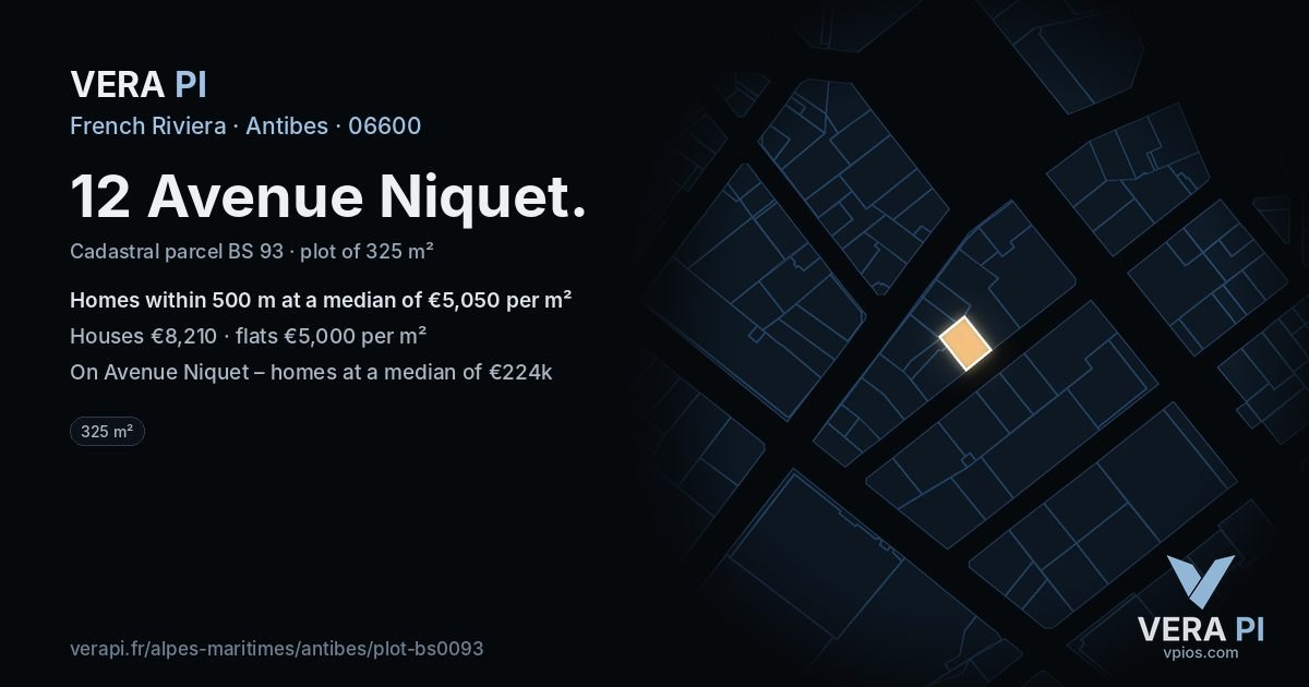 12 Avenue Niquet, Antibes at night – the plot lit, the parcels around coloured by the prices near them