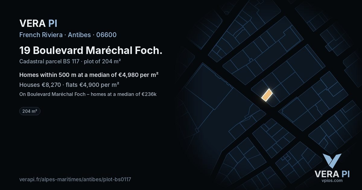 19 Boulevard Maréchal Foch, Antibes at night – the plot lit, the parcels around coloured by the prices near them
