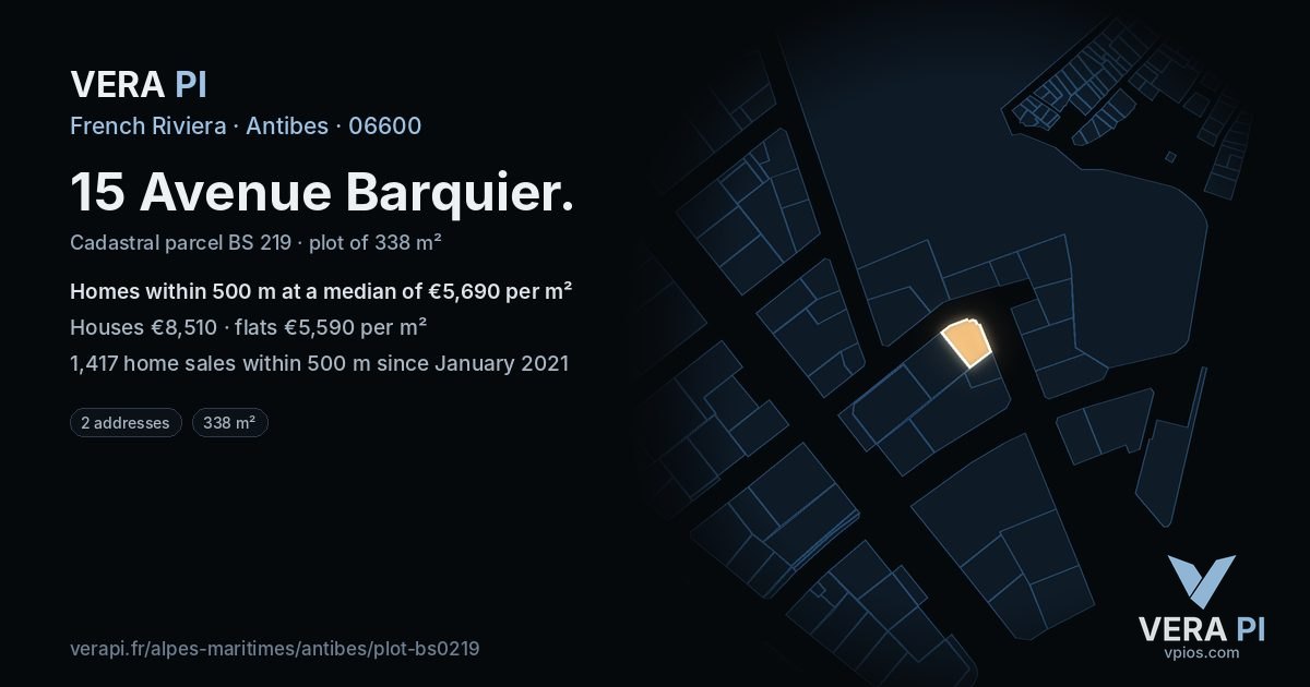 15 Avenue Barquier, Antibes at night – the plot lit, the parcels around coloured by the prices near them