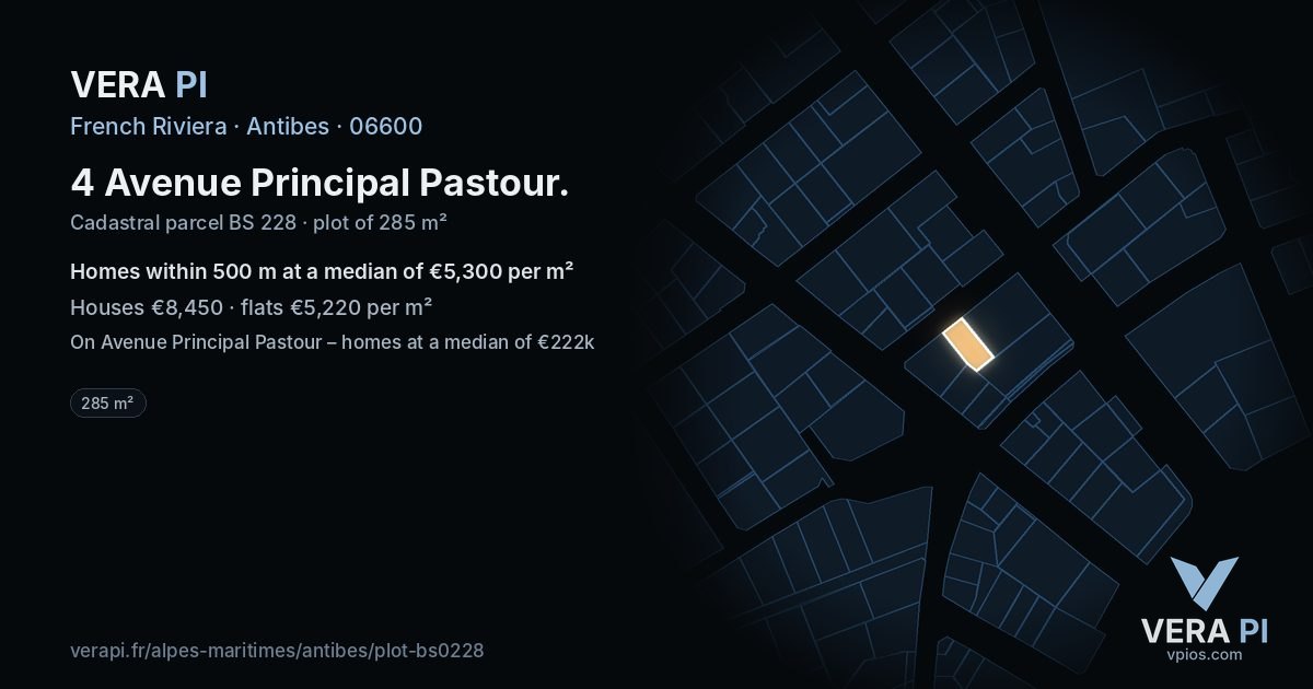 4 Avenue Principal Pastour, Antibes at night – the plot lit, the parcels around coloured by the prices near them