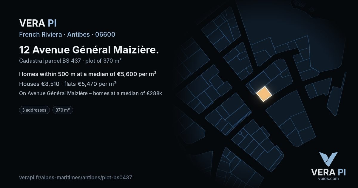 12 Avenue Général Maizière, Antibes at night – the plot lit, the parcels around coloured by the prices near them