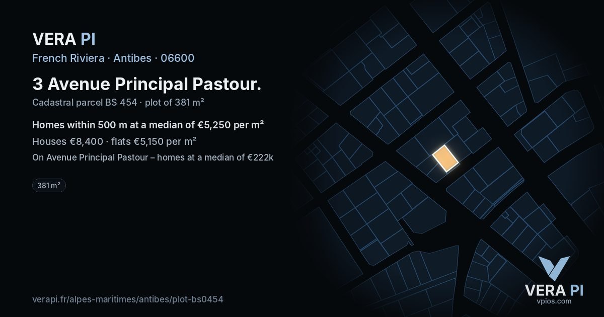 3 Avenue Principal Pastour, Antibes at night – the plot lit, the parcels around coloured by the prices near them