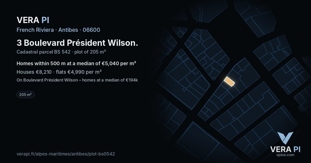 3 Boulevard Président Wilson, Antibes at night – the plot lit, the parcels around coloured by the prices near them