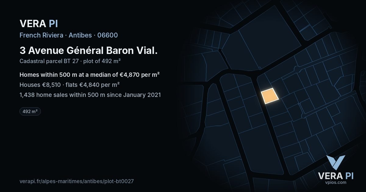 3 Avenue Général Baron Vial, Antibes at night – the plot lit, the parcels around coloured by the prices near them