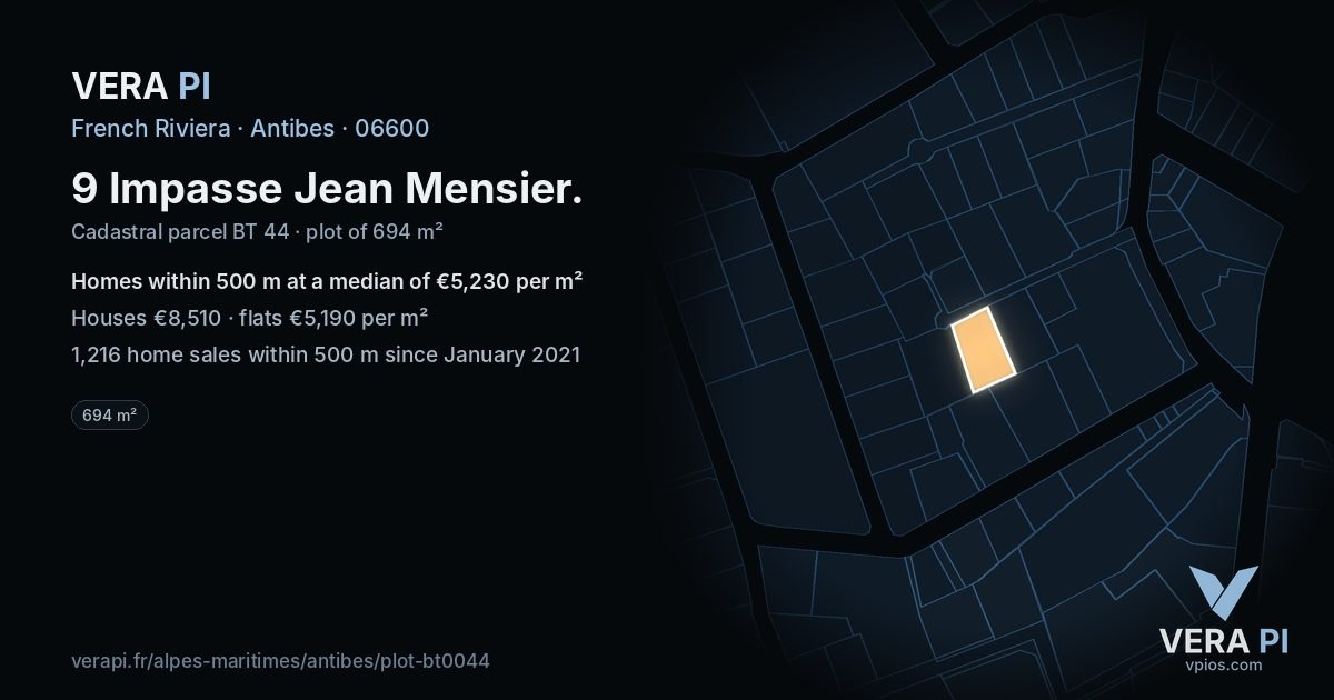 9 Impasse Jean Mensier, Antibes at night – the plot lit, the parcels around coloured by the prices near them