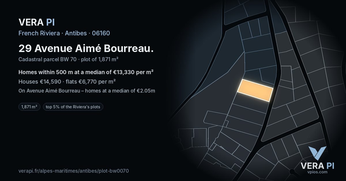 29 Avenue Aimé Bourreau, Antibes at night – the plot lit, the parcels around coloured by the prices near them