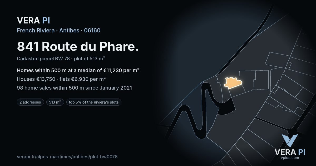 841 Route du Phare, Antibes at night – the plot lit, the parcels around coloured by the prices near them