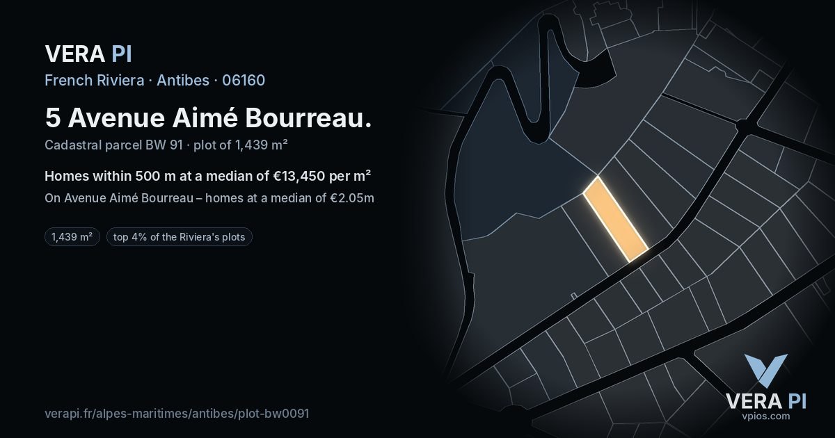 5 Avenue Aimé Bourreau, Antibes at night – the plot lit, the parcels around coloured by the prices near them