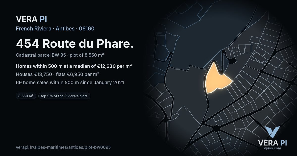 454 Route du Phare, Antibes at night – the plot lit, the parcels around coloured by the prices near them
