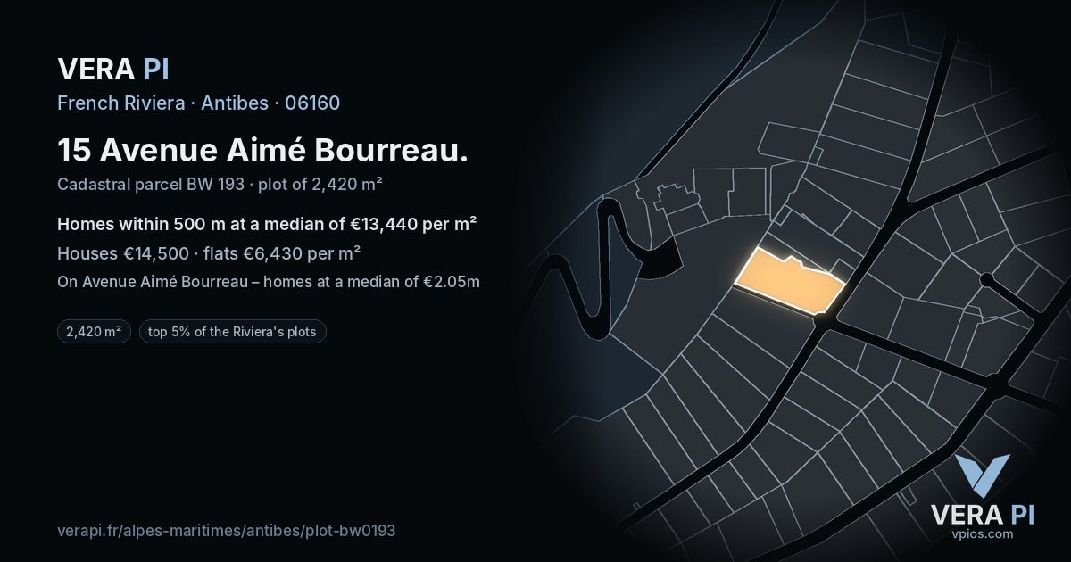 15 Avenue Aimé Bourreau, Antibes at night – the plot lit, the parcels around coloured by the prices near them