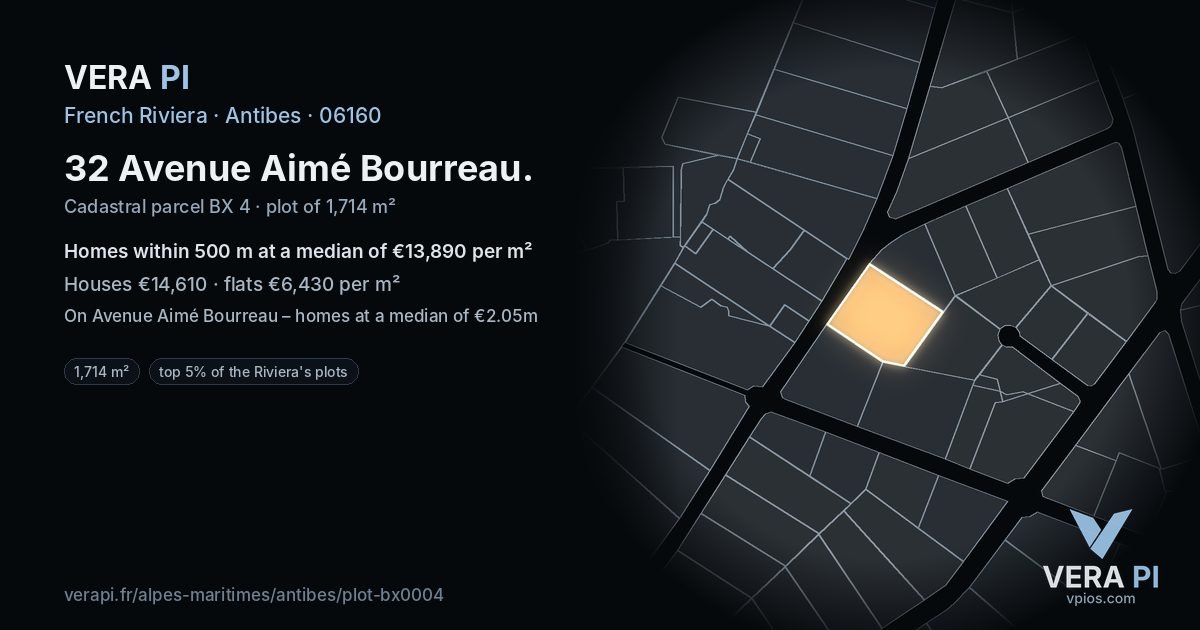 32 Avenue Aimé Bourreau, Antibes at night – the plot lit, the parcels around coloured by the prices near them