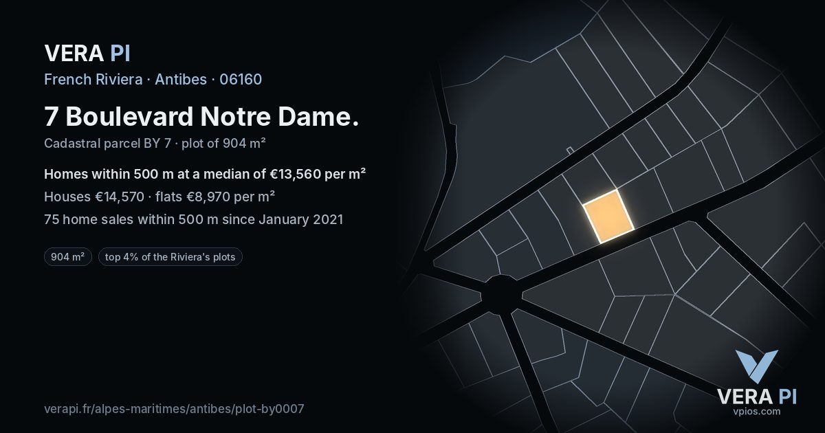 7 Boulevard Notre Dame, Antibes at night – the plot lit, the parcels around coloured by the prices near them