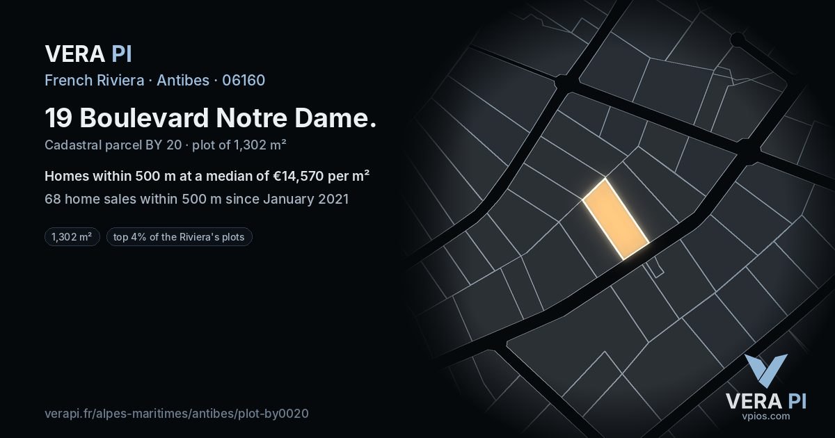 19 Boulevard Notre Dame, Antibes at night – the plot lit, the parcels around coloured by the prices near them
