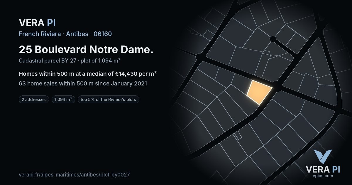 25 Boulevard Notre Dame, Antibes at night – the plot lit, the parcels around coloured by the prices near them