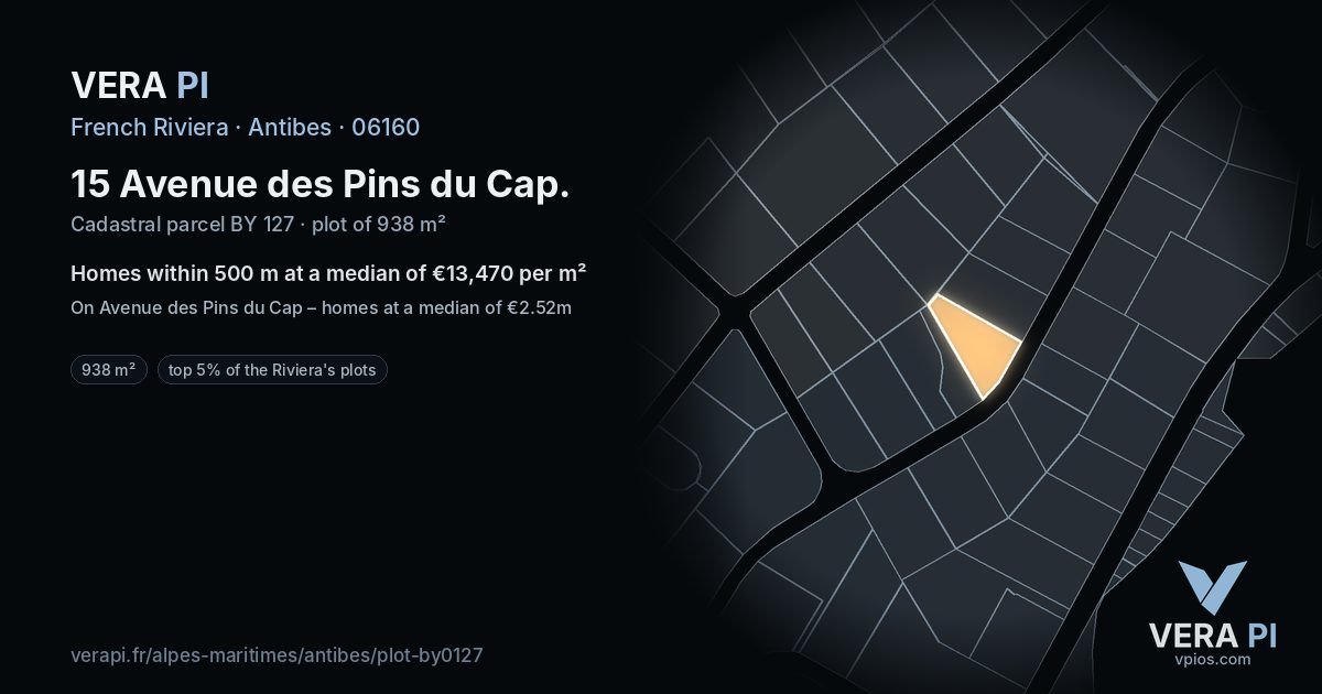 15 Avenue des Pins du Cap, Antibes at night – the plot lit, the parcels around coloured by the prices near them