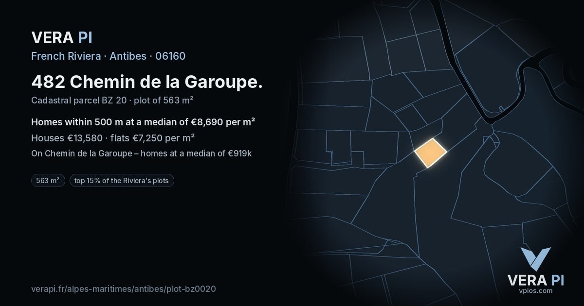 482 Chemin de la Garoupe, Antibes at night – the plot lit, the parcels around coloured by the prices near them