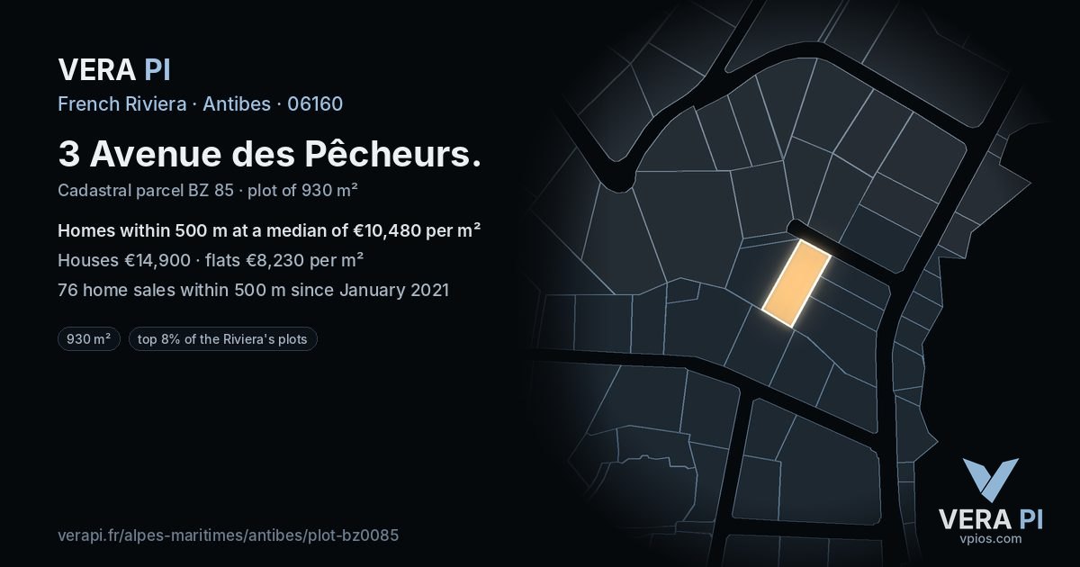 3 Avenue des Pêcheurs, Antibes at night – the plot lit, the parcels around coloured by the prices near them