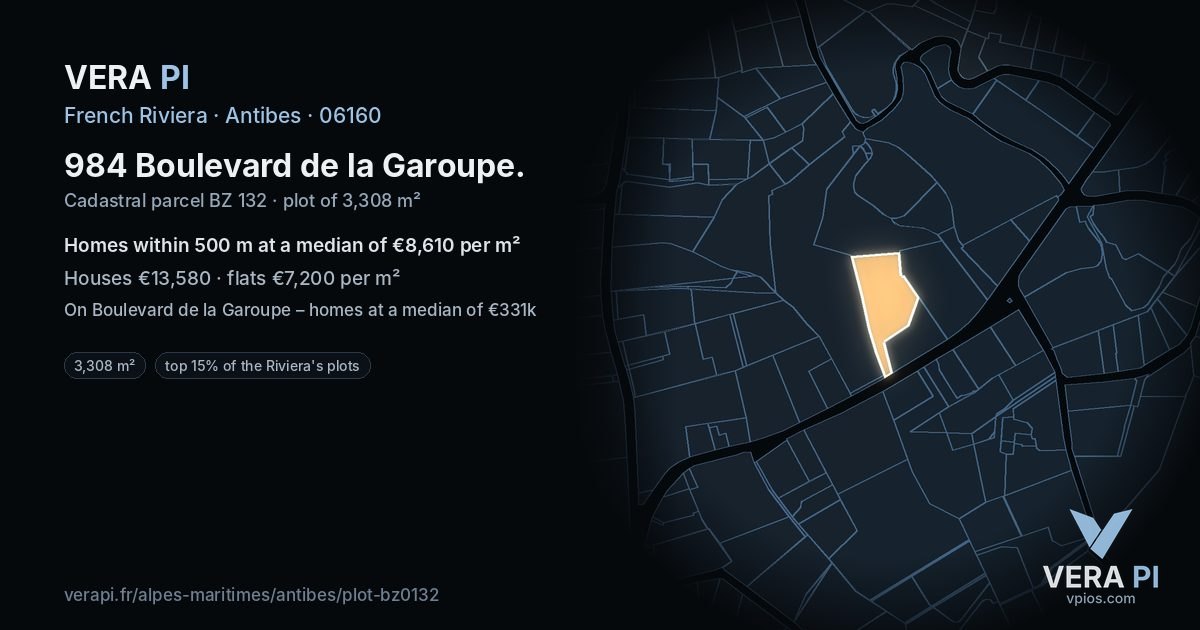 984 Boulevard de la Garoupe, Antibes at night – the plot lit, the parcels around coloured by the prices near them