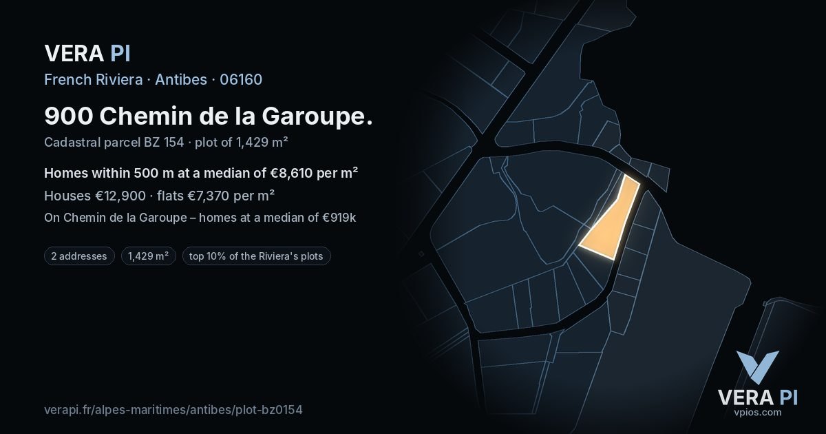 900 Chemin de la Garoupe, Antibes at night – the plot lit, the parcels around coloured by the prices near them