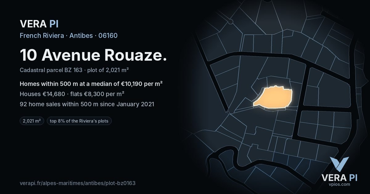 10 Avenue Rouaze, Antibes at night – the plot lit, the parcels around coloured by the prices near them
