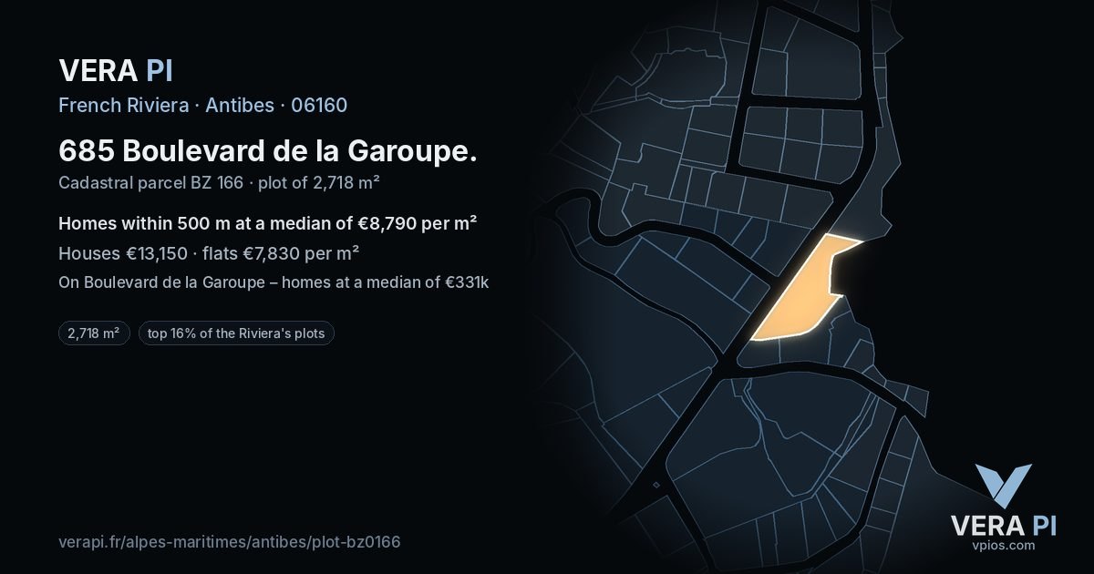685 Boulevard de la Garoupe, Antibes at night – the plot lit, the parcels around coloured by the prices near them