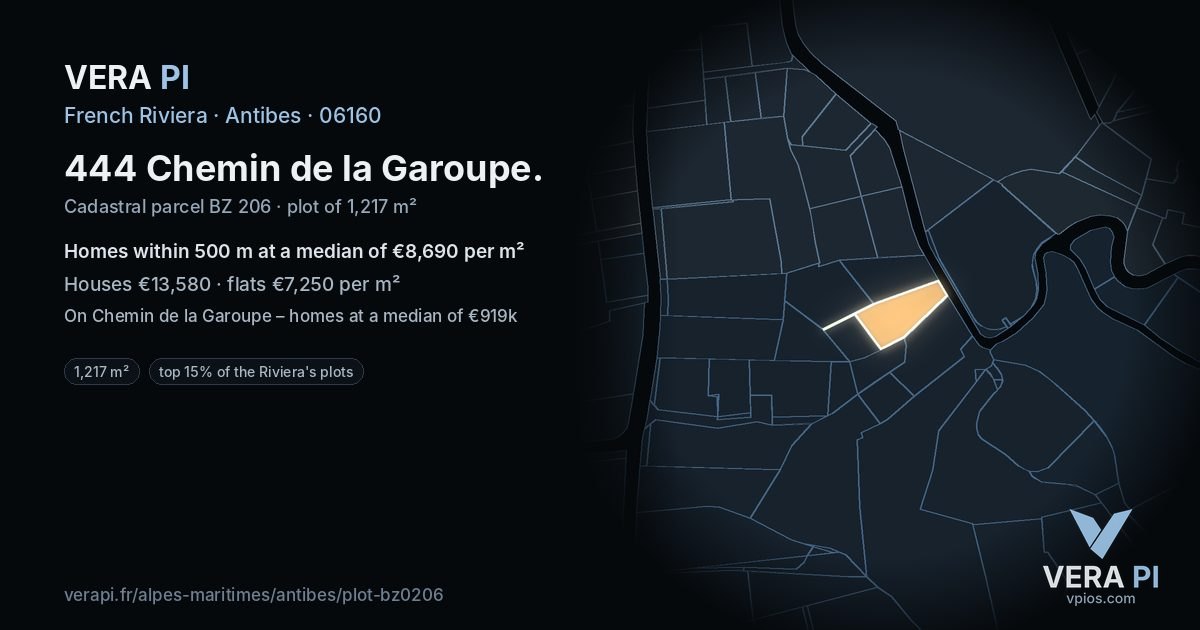 444 Chemin de la Garoupe, Antibes at night – the plot lit, the parcels around coloured by the prices near them
