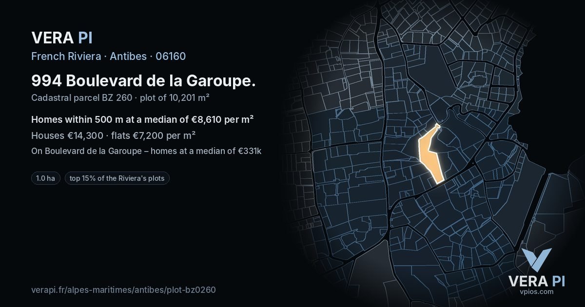 994 Boulevard de la Garoupe, Antibes at night – the plot lit, the parcels around coloured by the prices near them
