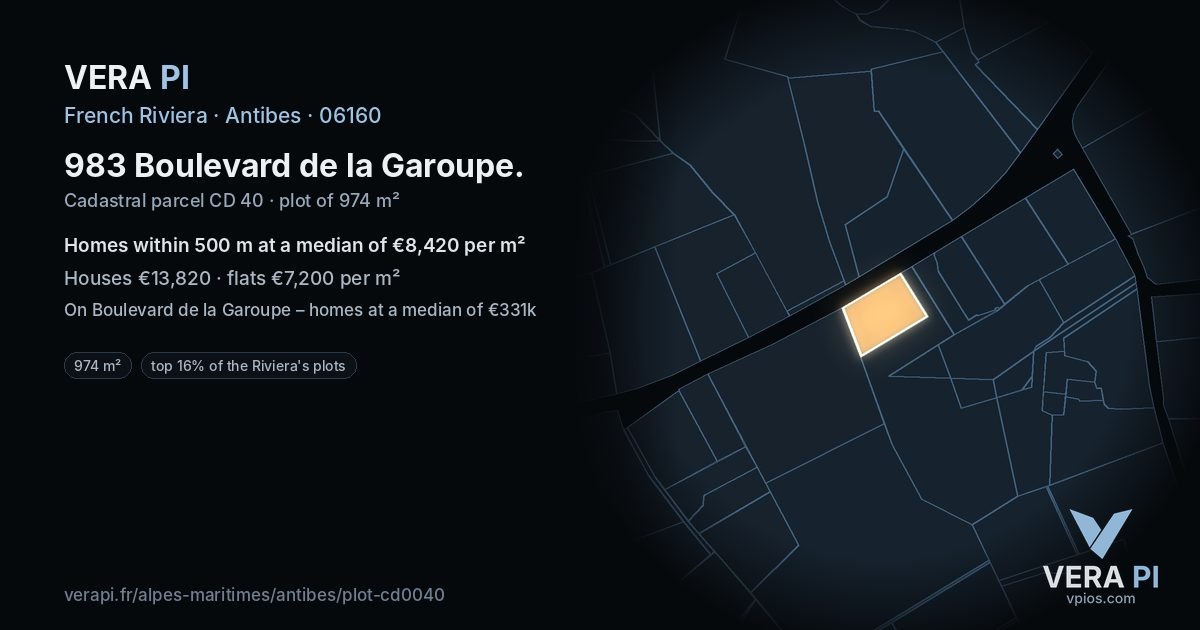 983 Boulevard de la Garoupe, Antibes at night – the plot lit, the parcels around coloured by the prices near them