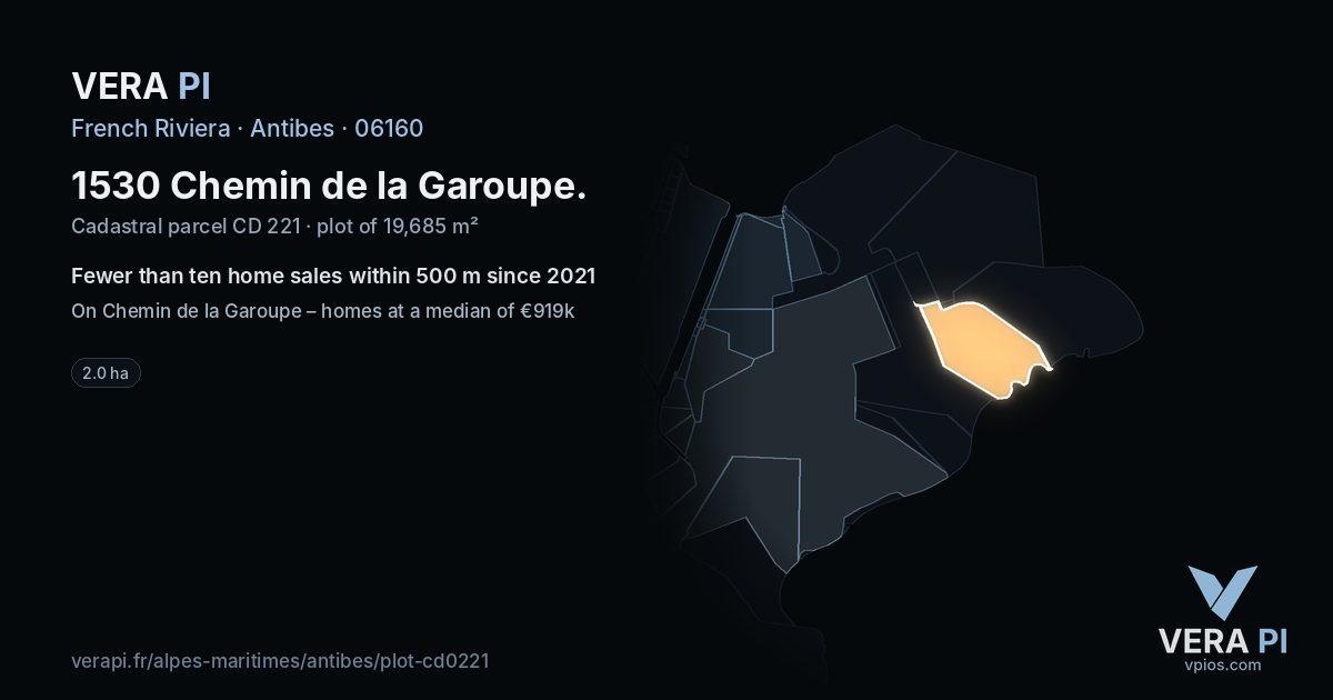 1530 Chemin de la Garoupe, Antibes at night – the plot lit, the parcels around coloured by the prices near them