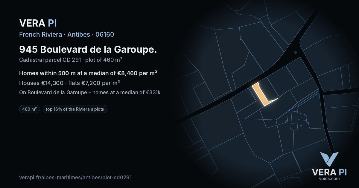 945 Boulevard de la Garoupe, Antibes at night – the plot lit, the parcels around coloured by the prices near them