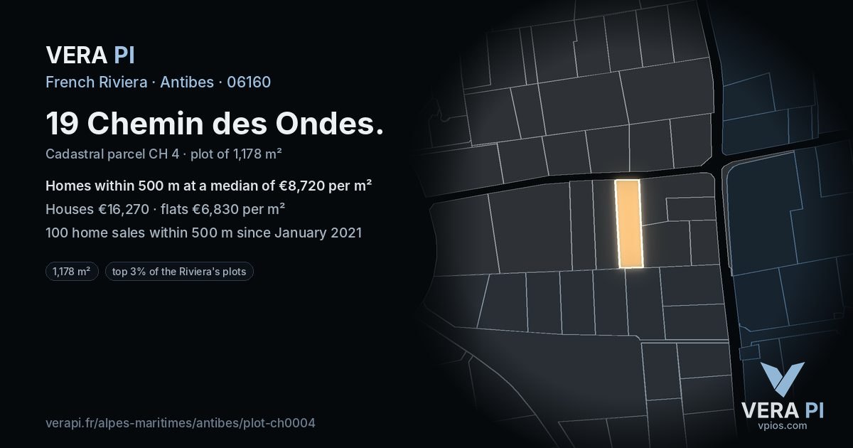 19 Chemin des Ondes, Antibes at night – the plot lit, the parcels around coloured by the prices near them