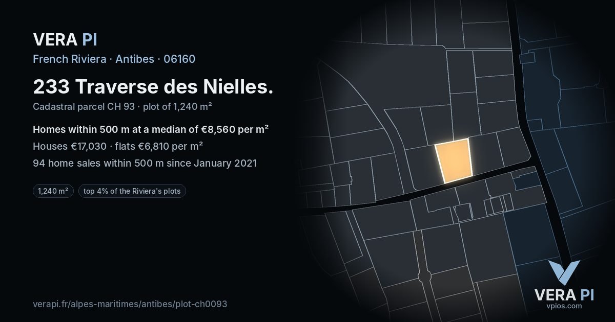233 Traverse des Nielles, Antibes at night – the plot lit, the parcels around coloured by the prices near them