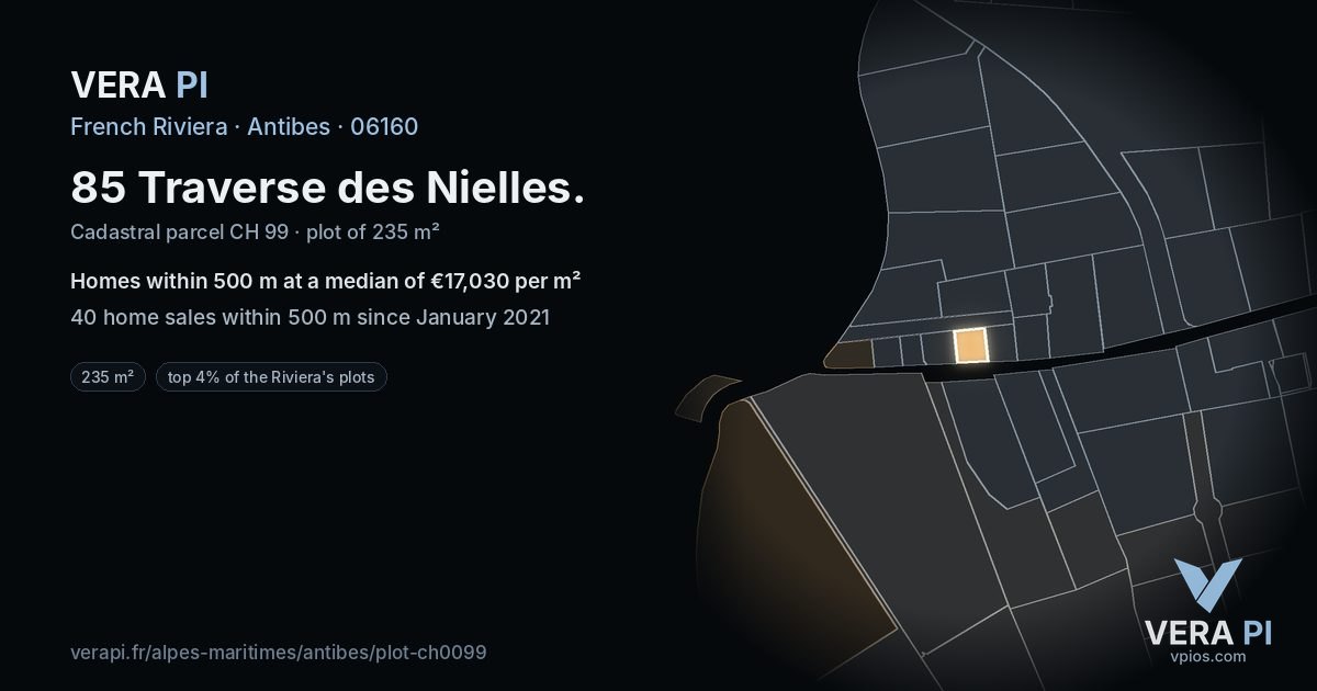 85 Traverse des Nielles, Antibes at night – the plot lit, the parcels around coloured by the prices near them