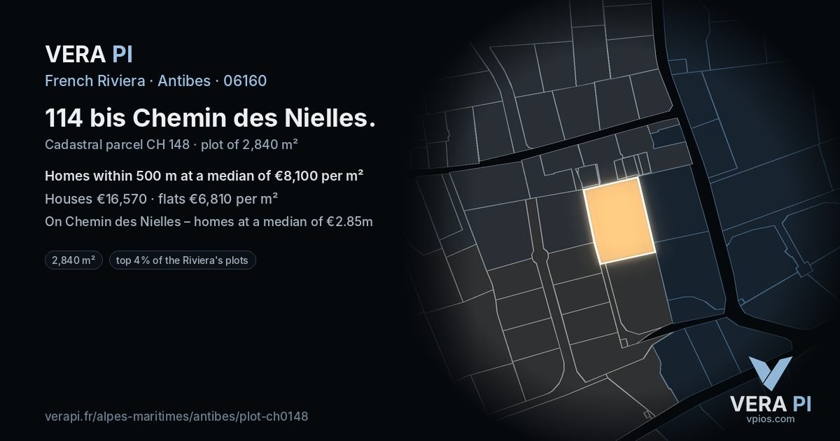 114 bis Chemin des Nielles, Antibes at night – the plot lit, the parcels around coloured by the prices near them