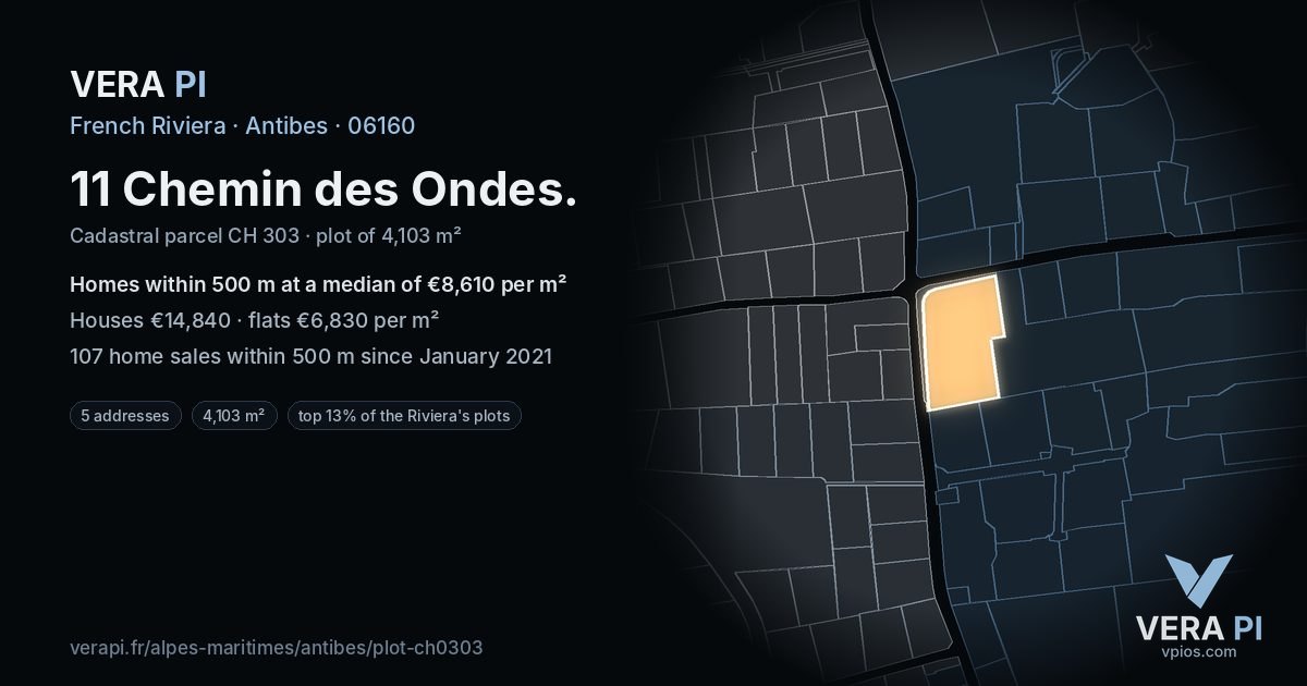 11 Chemin des Ondes, Antibes at night – the plot lit, the parcels around coloured by the prices near them