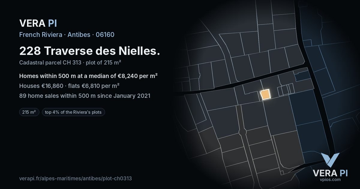 228 Traverse des Nielles, Antibes at night – the plot lit, the parcels around coloured by the prices near them