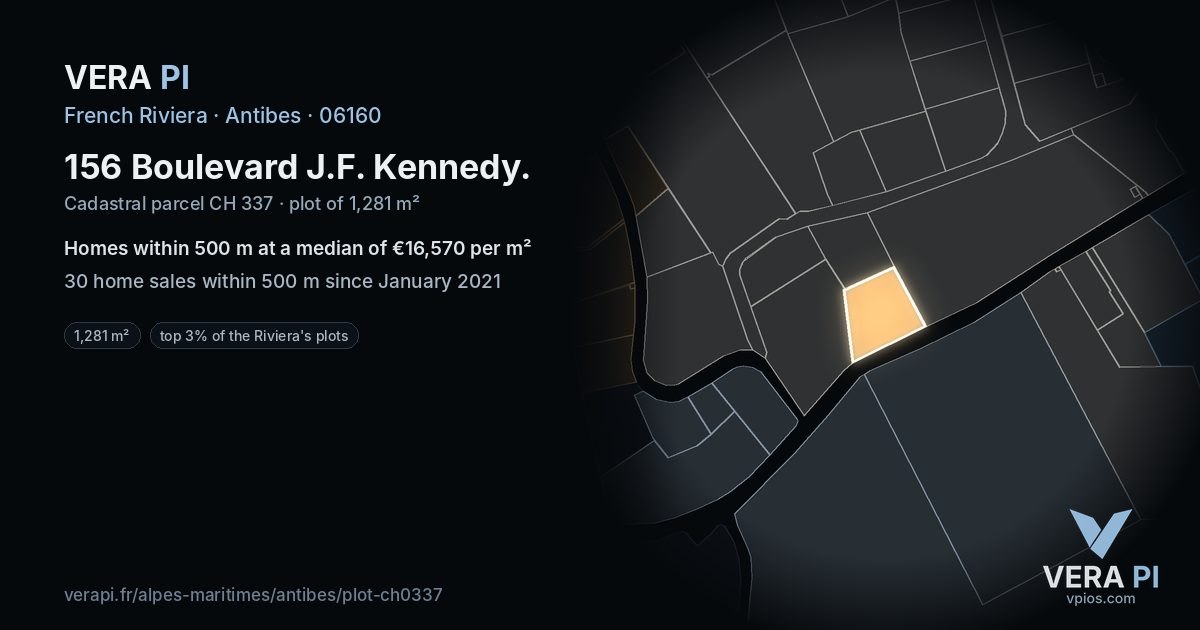 156 Boulevard J.F. Kennedy, Antibes at night – the plot lit, the parcels around coloured by the prices near them