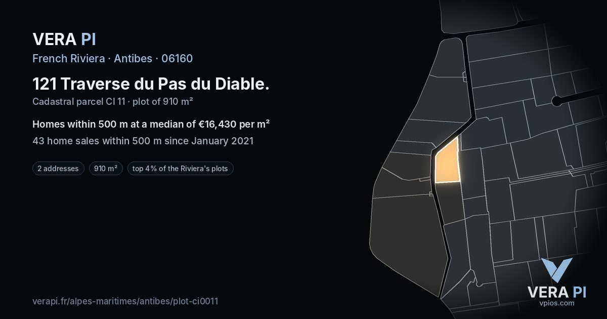121 Traverse du Pas du Diable, Antibes at night – the plot lit, the parcels around coloured by the prices near them