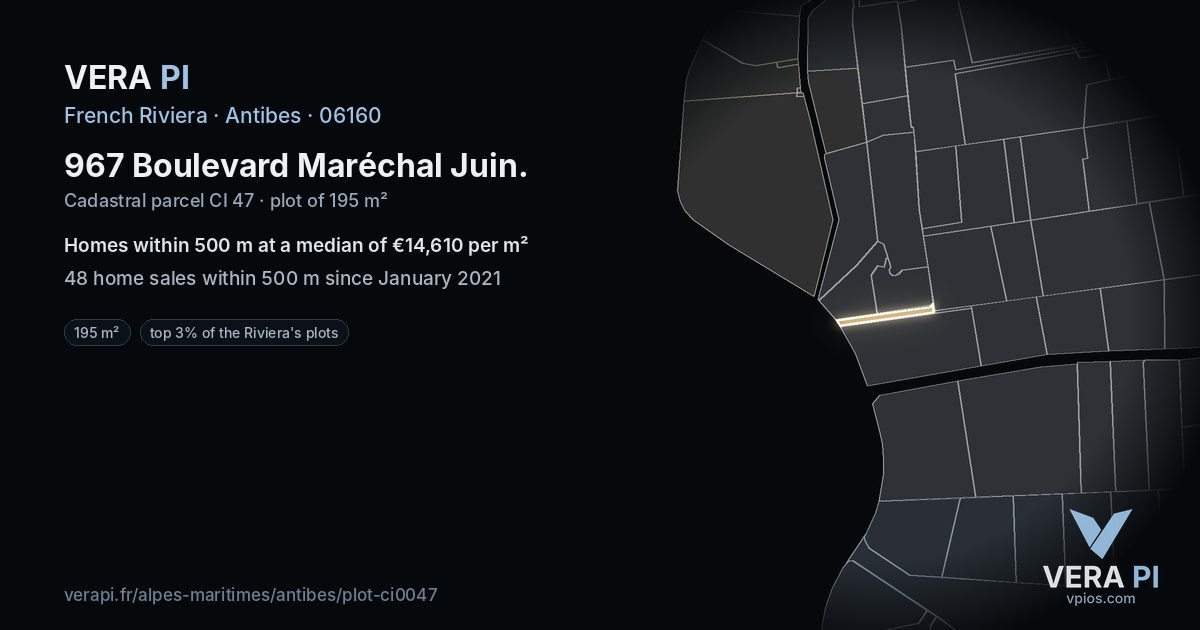 967 Boulevard Maréchal Juin, Antibes at night – the plot lit, the parcels around coloured by the prices near them