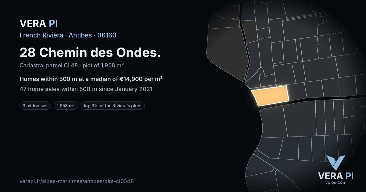 28 Chemin des Ondes, Antibes at night – the plot lit, the parcels around coloured by the prices near them